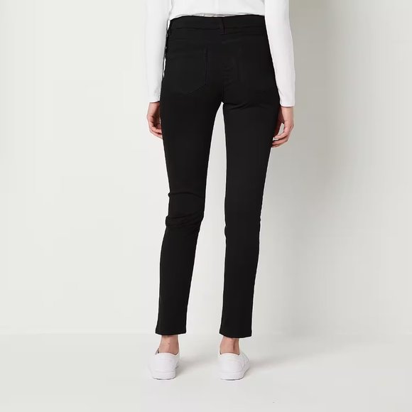 IZOD JUNIORS Womens Straight Flat Front Pant Stretch Skinny Pants Easy Comfort 7 - Picture 3 of 3